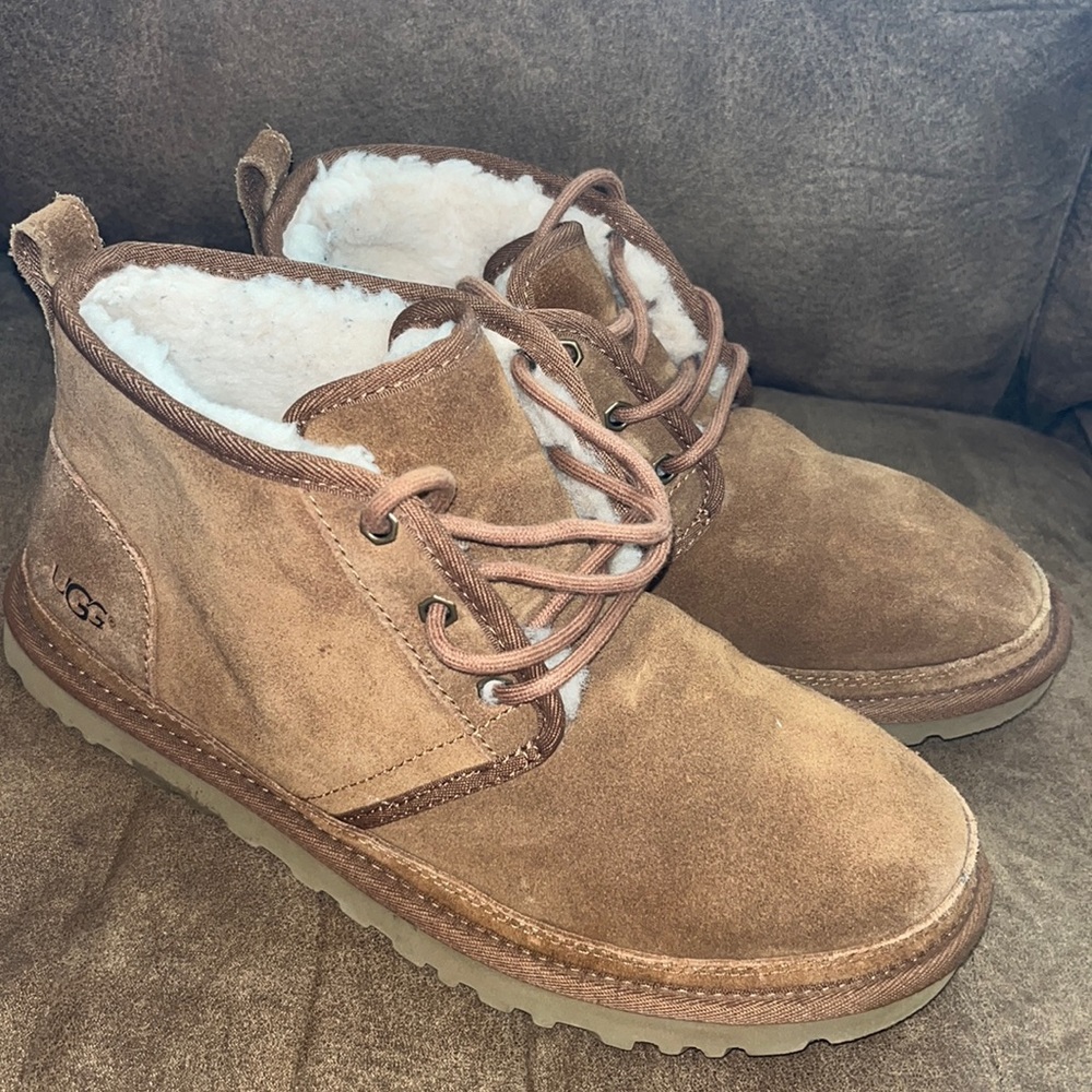 UGG Neumel 3236 Men’s  size 9